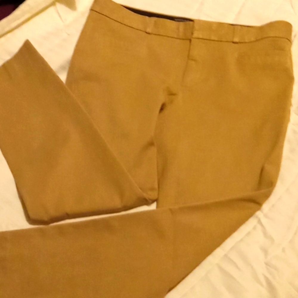 Banana Republic slacks size 8 khaki color. Sloan fit